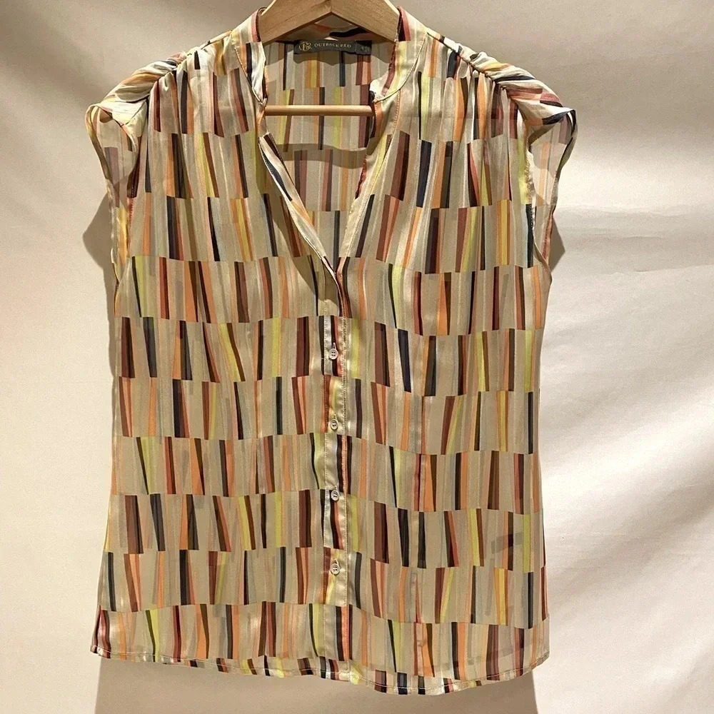 Outback Red Sheer Geometic sleeveless blouse, size S